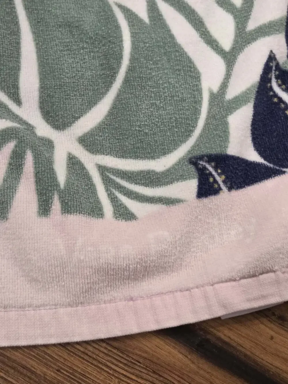 Vera Bradley Tropical Botanical Floral Beach Towel Pink Green Navy Large Cotton